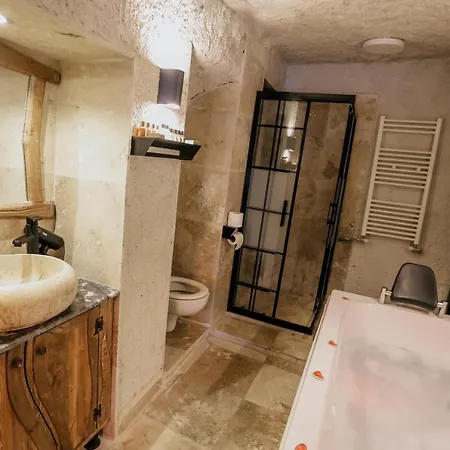 Sunset Cave Hotel 2*