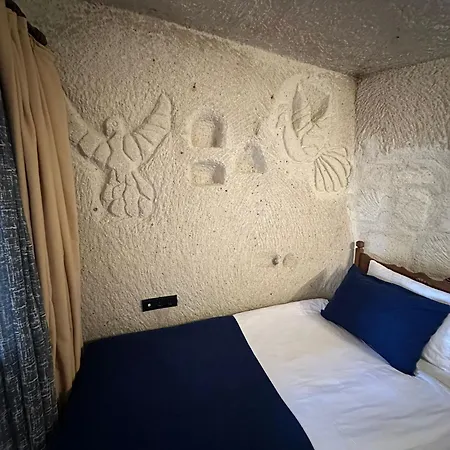Hotel Sunset Cave