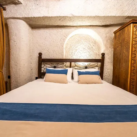 Hotel Sunset Cave